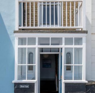 Aldeburgh House | Shore View, Aldeburgh - A lovely Seafront House on famous Crag Path with uninterrupted Beach Views - Aldeburgh Coastal Cottages