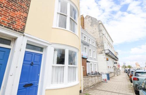 Weymouth House | Shore View