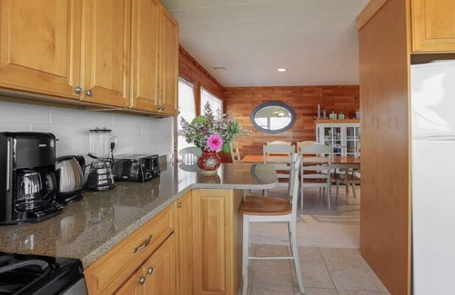 Southold House | Shorecrest Beach House + Beach Front + Ocean views