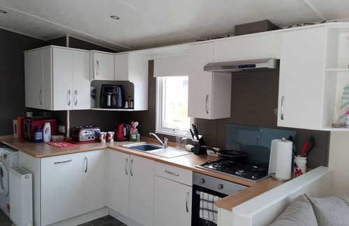 New Forest District Cabin | Shorefield Country Park 3-Bed Casita, Passes Incl