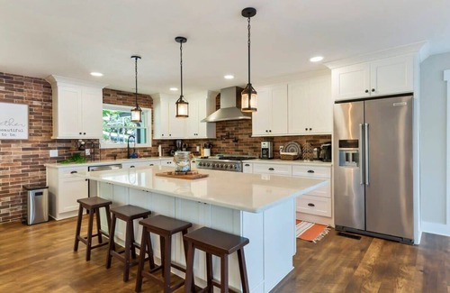 Seneca House | Shoreline Exquisite Reinvented Lake Sanctuary