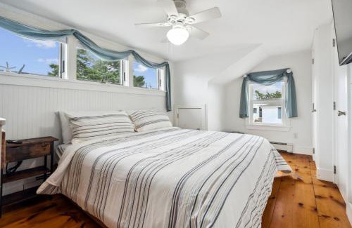 Newburyport House | Shoreline Retreat Ocean Views Walk to Beach AC