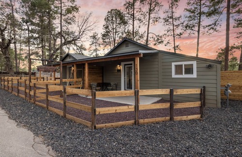Pinetop-Lakeside Cottage | Shoreline Village Cabin 4