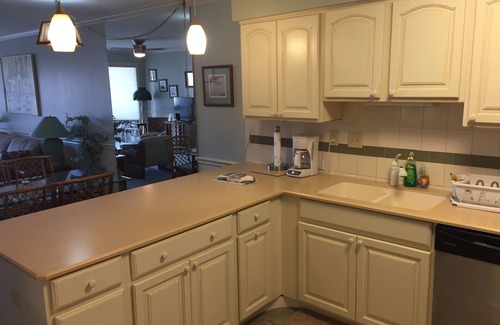 Port Clinton Condo | Shores #65: 2 BR/2 BA Sleeps 6