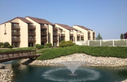 Port Clinton Condo | Shores #65: 2 BR/2 BA Sleeps 6