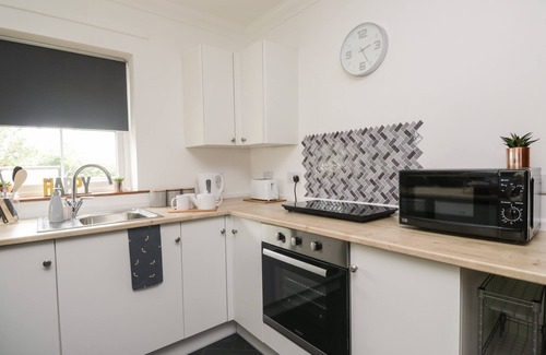Wigton Cottage | SHORESIDE COTTAGE, pet friendly, character holiday cottage in Silloth