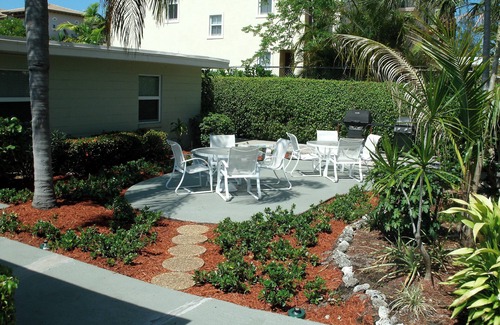 Pompano Beach Condo | Short Block To Beach And Intracoastal #205