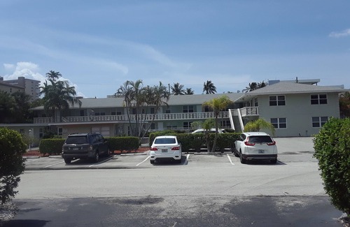 Pompano Beach Condo | Short Block To Beach And Intracoastal #205