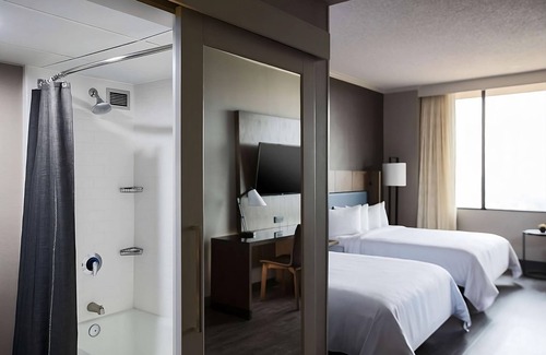 Nashville Hotel | Short Drive to Nashville Zoo and Nashville Airport! Pet-Friendly, w/Pools