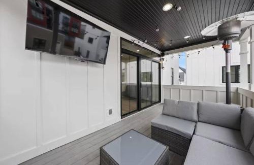 Italian Village House | Short North Convention King Bed Free Parking!
