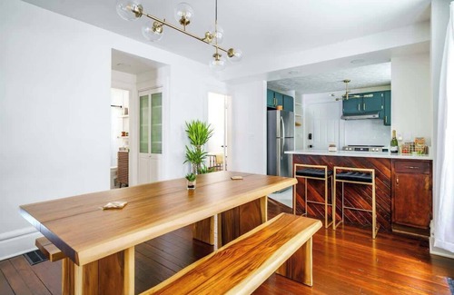 Short North House | Short North/Downtown | Walk to Convention Center | Free Parking | 5,800+ Reviews