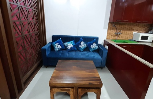 Noida Apartment | Short stays in fully furnished service apartment