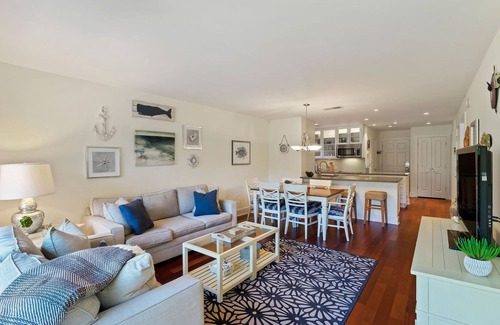 West Beach Village Condo | SHORT STAYS! Updated 2 bedroom with GOLF VIEWS, West Beach Kiawah Island