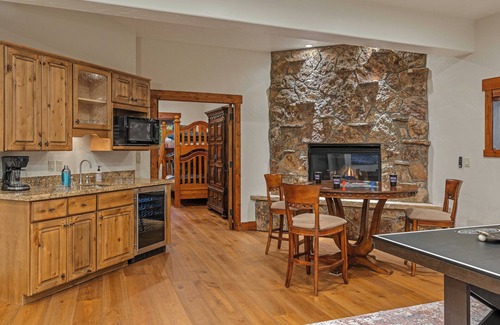 Boulder Ridge House | Short Walk to Ski Lifts | Boulder Ridge Retreat