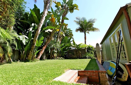 South Laguna Cottage | Short walk to the beach