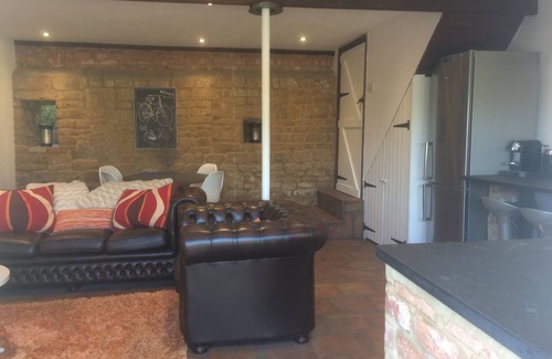 Banbury House | Shotteswell, self contained, fully equipped retreat.
