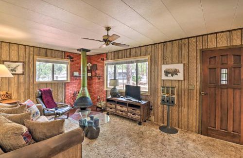 Torreon House | Show Low Cabin with Fire Pit Near Hiking!