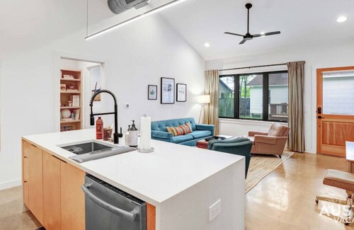 Highland House | Show-Stopping Back House + Modern Kitchen + Patio