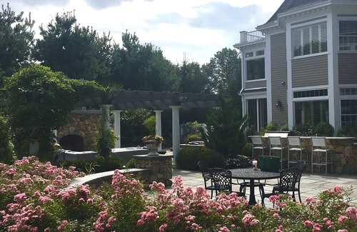 Newbury House | Showcase Home 1 mile to downtown, close to beaches, perfect for family reunions