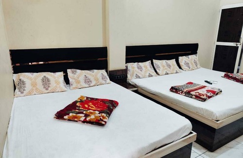 Ujjain Hotel | Shree Ayodhya Guest House
