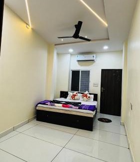 Ujjain House | Shree nidhi comfort stay MAHAKAL ki krupa ujjain