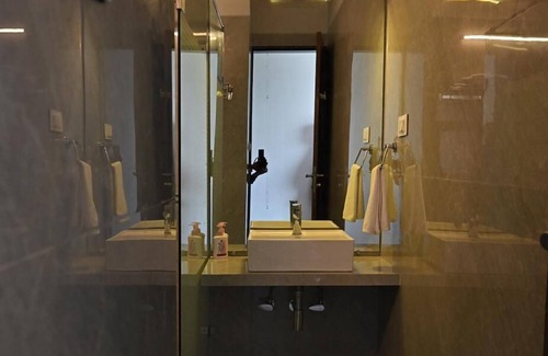 Wai Hotel | Shreejee Villa
