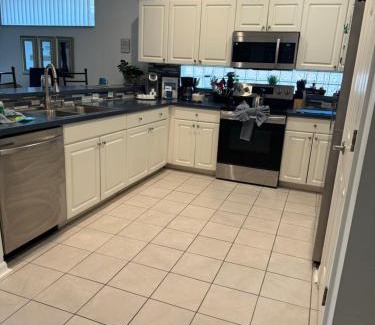 Sunset Lakes House | Shrek's Hideout! - 5 min from Disney!