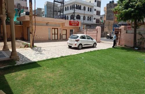 Jaipur District House | shri gokerneswar guesthouse