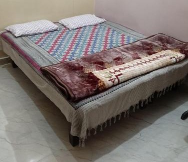 Jhusi House | Shri Hari Sadan
