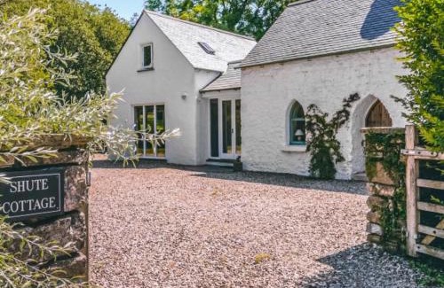 Manorbier House | Shute Cottage