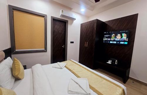 Mathura House | Shyam Palace Inn