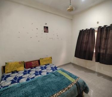 Vrindavan House | Shyama Guest House and Apartments