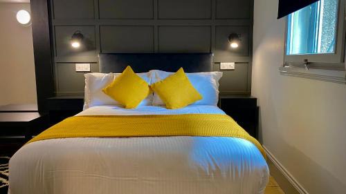 Central Aberdeen Hotel | Siberia Bar & Hotel