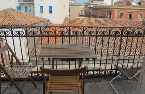 Borgo-Sanzio Apartment | SICILIAN HOUSE ETNA MARE Catania