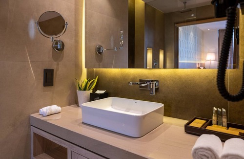 Siddharthanagar Hotel | Siddhartha Vilasa