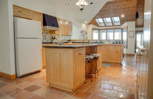 Warfordsburg House | Sideling Hills Retreat -Intimate weddings, hot tub