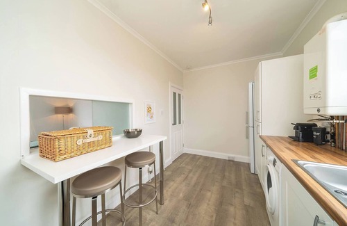 Murthill Apartment | Sidlaw View - 3 Bed with Style