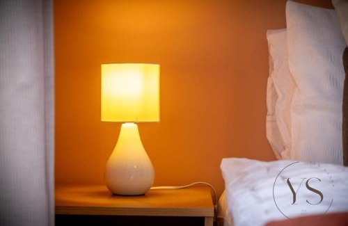 Stoke-on-Trent Apartment | Sienna Studio 1D Near Alton Towers with Free Wi-Fi and Netflix Access