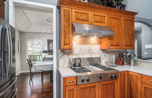 Mariposa House | Sierra Cider's Yosemite Homesteadn