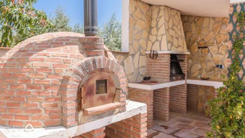 Alcaucin House | Sierra Tejeda - Casa del Valle Alcaucín by Ruralidays