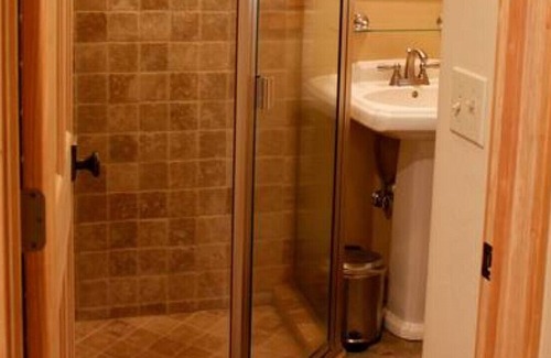 Lake Forest Cabin | Sierra View Bedroom · Private Cozy Lakeside Studio