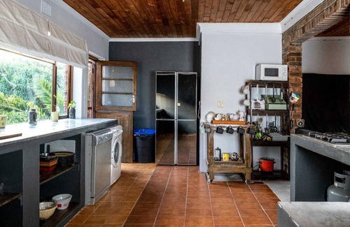 Pringle Bay House | Siesta-at-Albatross Self Catering Unit