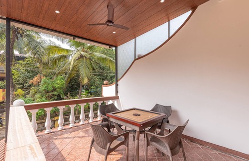 Gauravaddo Villa | Siesta by the Sea - 2 minutes walk to Candolim Beach