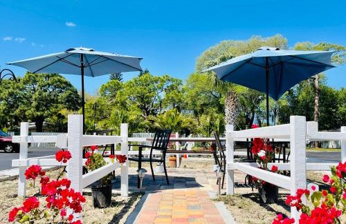 Indian Beach Sapphire Shores Hotel | Siesta Inn Sarasota - Indian Beach