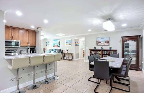 South Sarasota House | Siesta Key Paradise for Beach Lovers