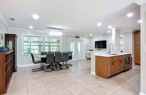 South Sarasota House | Siesta Key Paradise for Beach Lovers