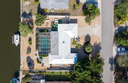 Siesta Key House | SIESTA KEY - Single family home completely updated with in ground pool.