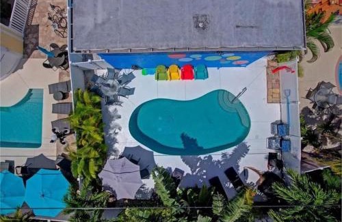Siesta Key Village Apartment | Siesta Key Village Heated pool