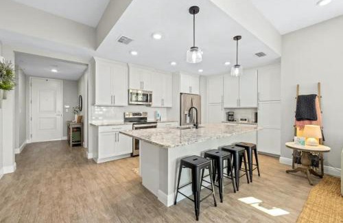 Whitney Beach Apartment | Sight & Sound - Bradenton, FL