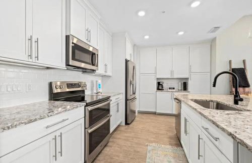 Whitney Beach Apartment | Sight & Sound - Bradenton, FL